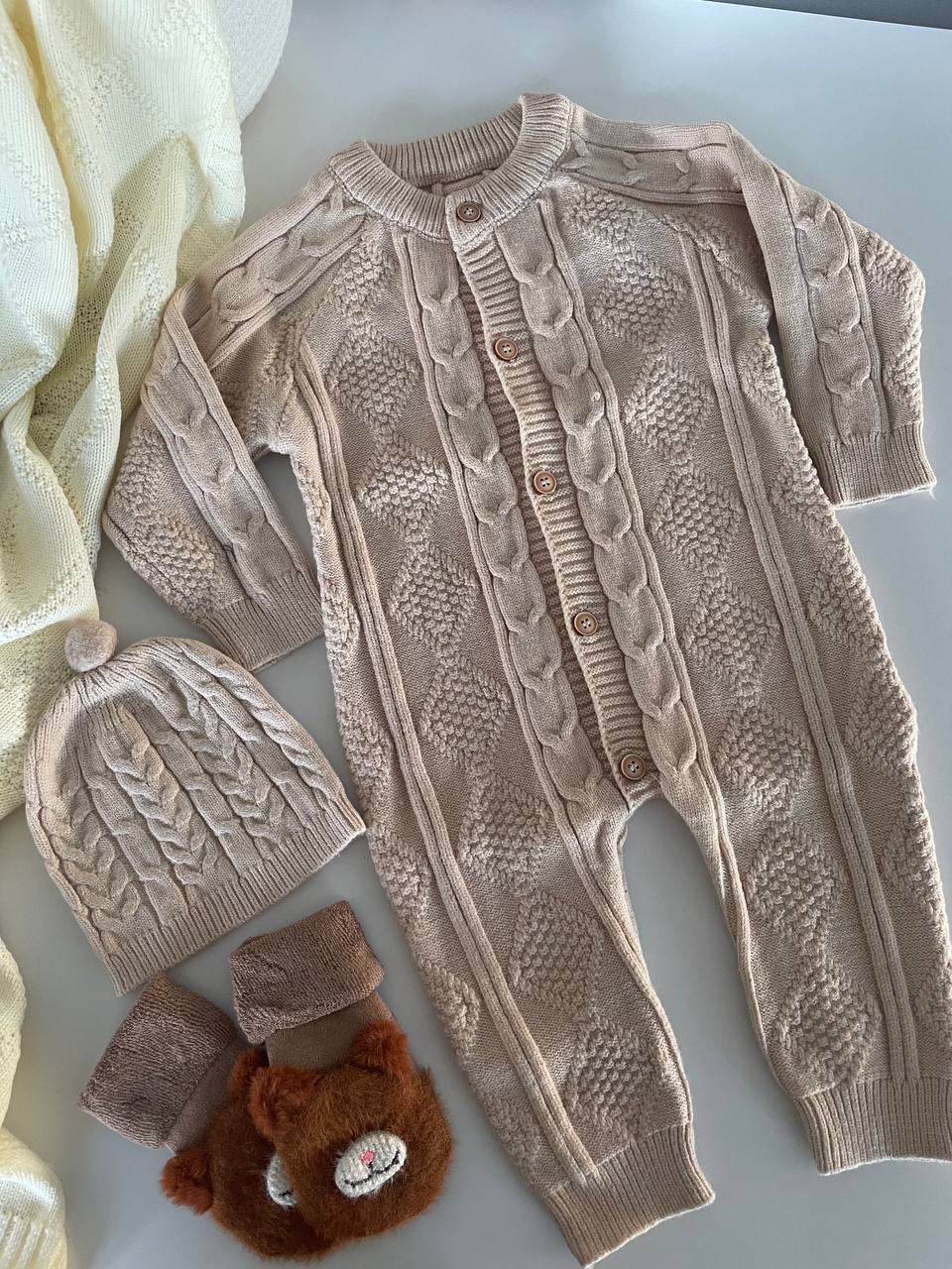 The "Snuggle & Discover" Knitted Gift Box | Grow-With-Me Set (Size 0-6M)