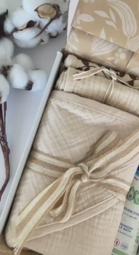 The "First Moments" Premium Organic Newborn Set – Clover Edition